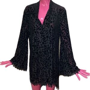 Analili Tunic Sheer Long Sleeve V-Neck Bow Front Tie Black Medium